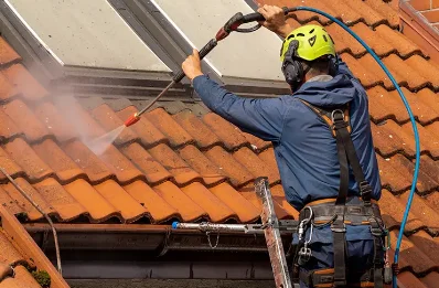 Démoussage et hydrofuge de toiture à Raville